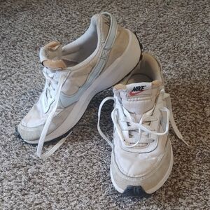 Nike Waffle Debut Women's White And Blue Athletic Shoes Size 9.5